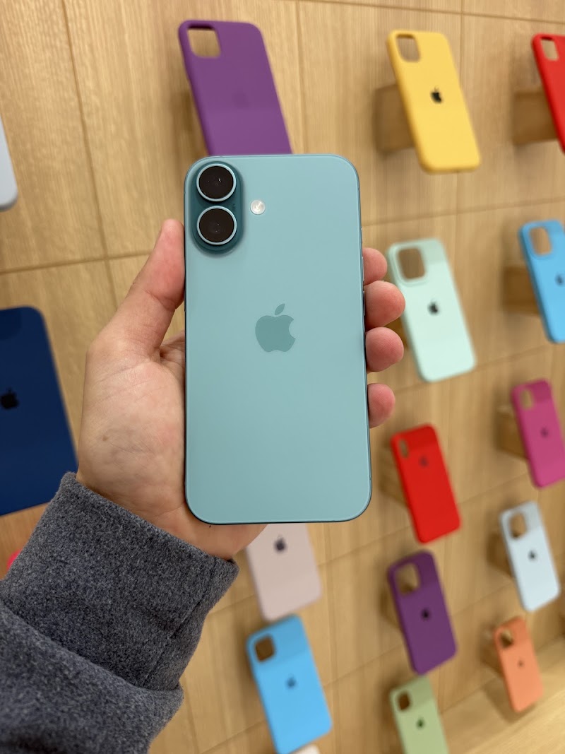 iPhone 16