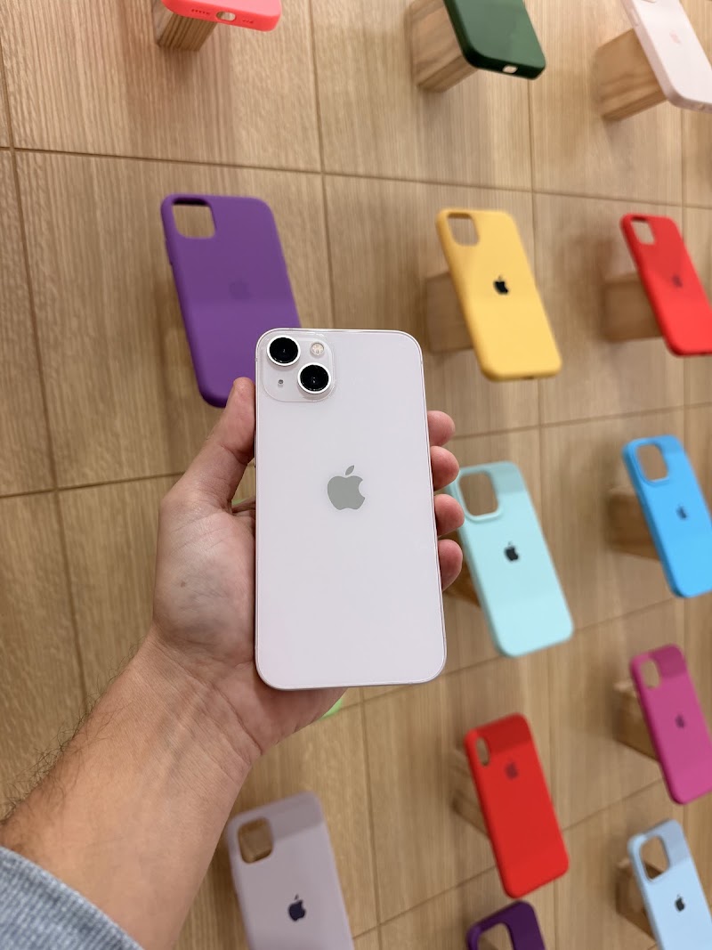 iPhone 13